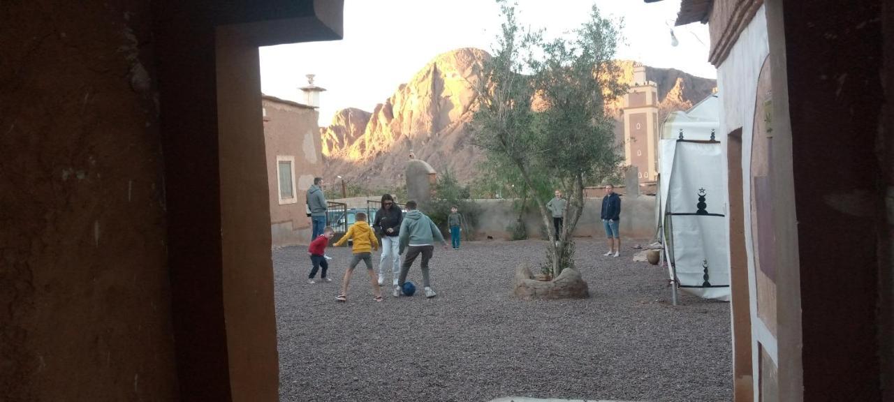 Auberge Restaurant Tissili " Oasis De Fint" Dış mekan fotoğraf