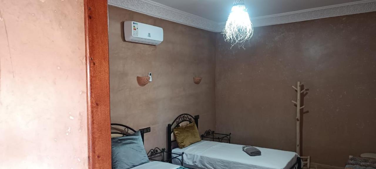 Auberge Restaurant Tissili " Oasis De Fint" Dış mekan fotoğraf