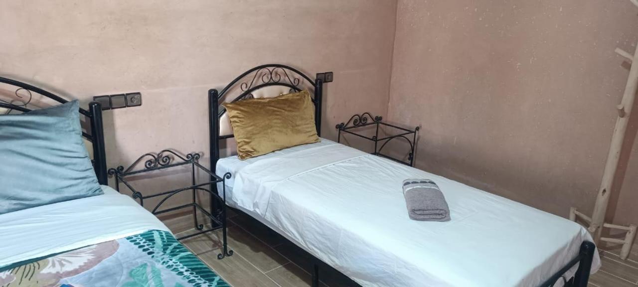 Auberge Restaurant Tissili " Oasis De Fint" Dış mekan fotoğraf