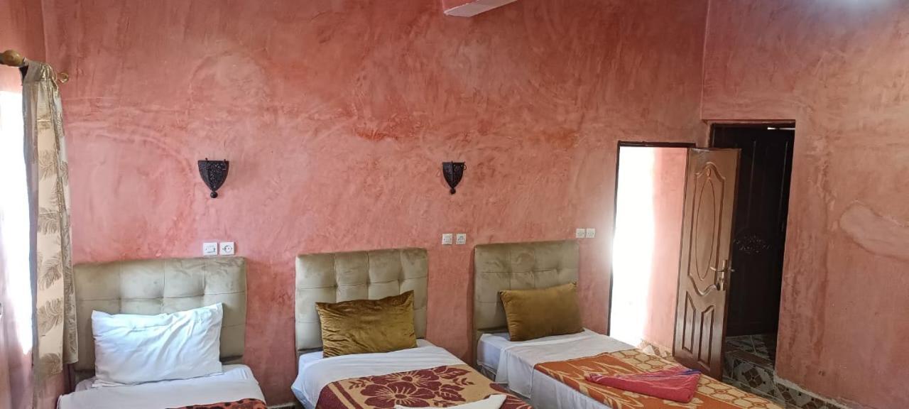 Auberge Restaurant Tissili " Oasis De Fint" Dış mekan fotoğraf
